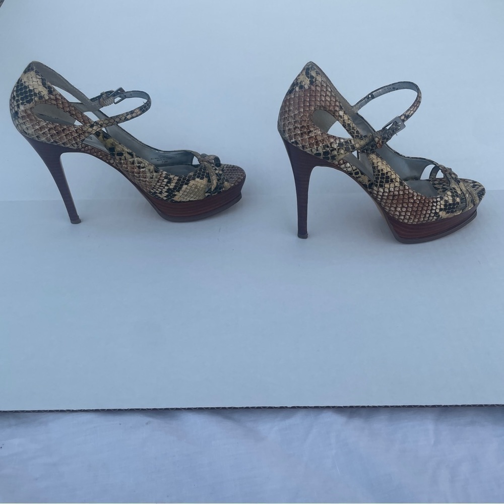 GUESS Faux Snake Skin Open Toe High Heels size 7.5 - Picture 14 of 14